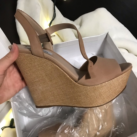 Steve Madden Wedge Heel Summer Shoe - Picture 2 of 4